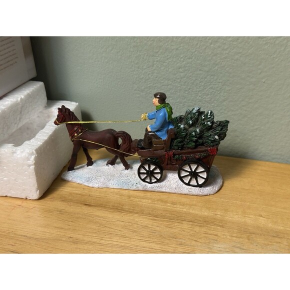 St Nicholas Square Village Collection "Horse With Wagon” - Picture 3 of 4
